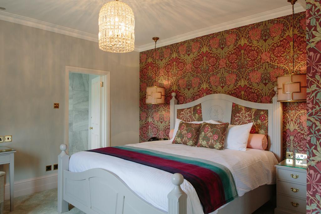 Spacious Double Room,316223537:JPEG
