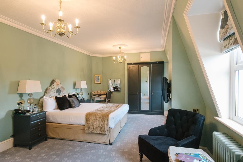 Spacious Double Room,382420762:JPEG